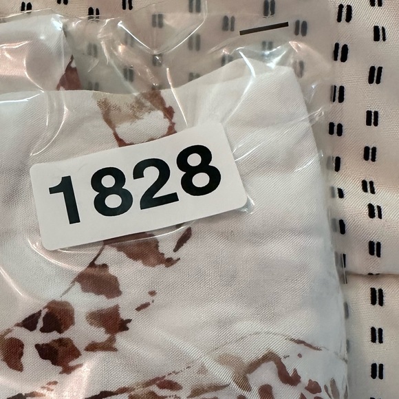 Jane & Delancey White Brown Wild Cat Cheetah Tiger Print Button Down L #1828 - Picture 9 of 11